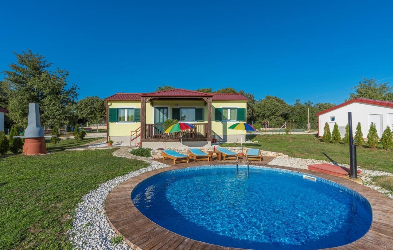 Holiday Park Village Jelovci Kringa Экстерьер фото