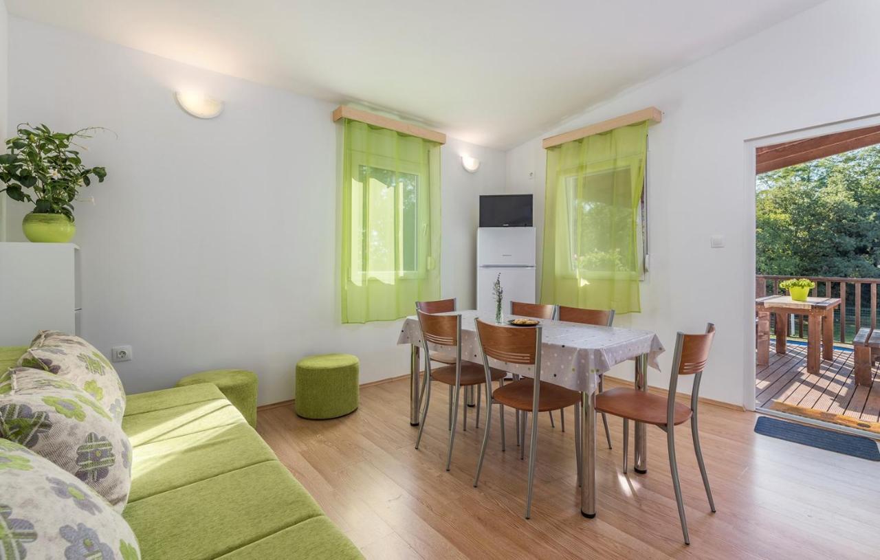 Holiday Park Village Jelovci Kringa Экстерьер фото