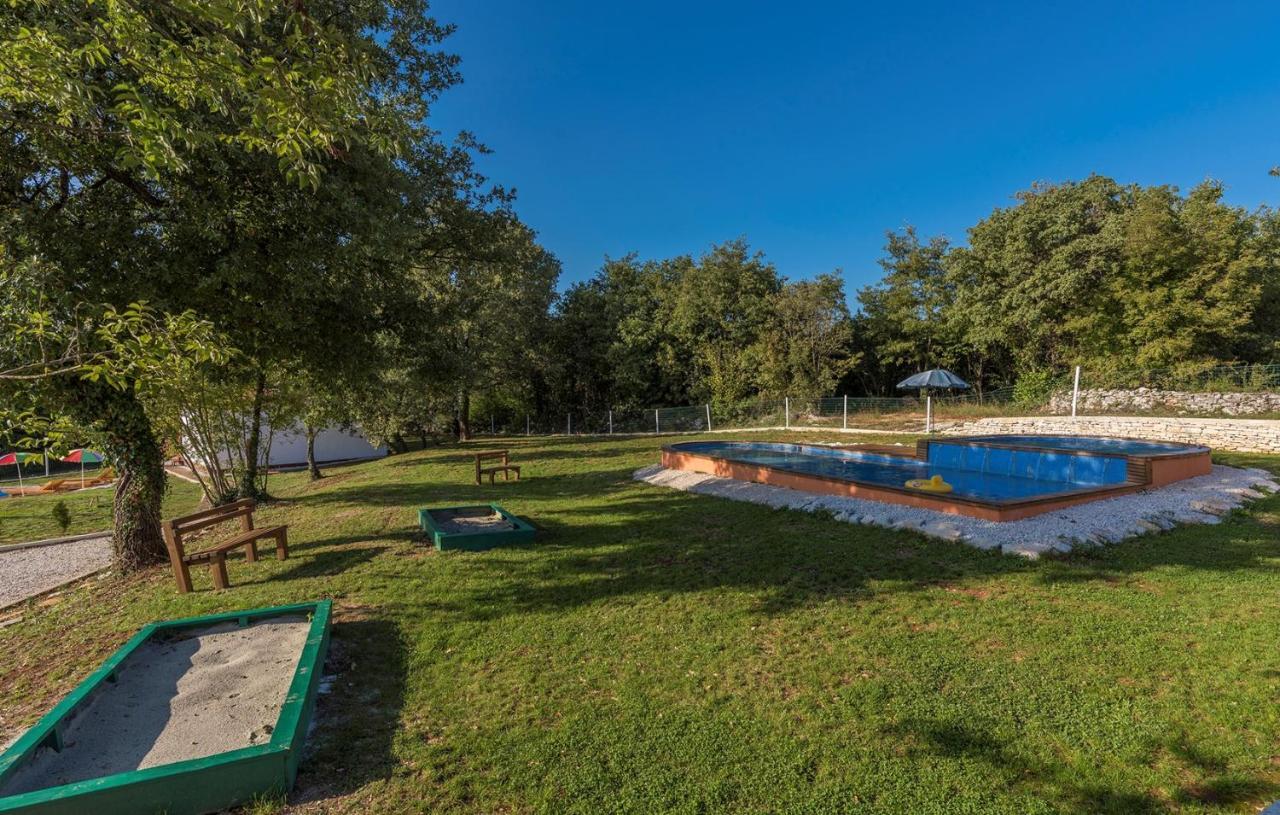 Holiday Park Village Jelovci Kringa Экстерьер фото