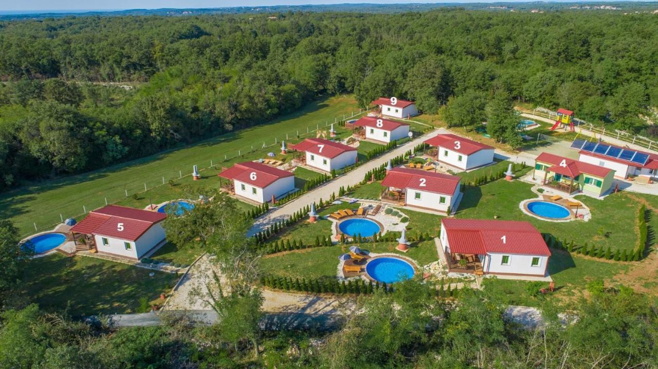 Holiday Park Village Jelovci Kringa Экстерьер фото