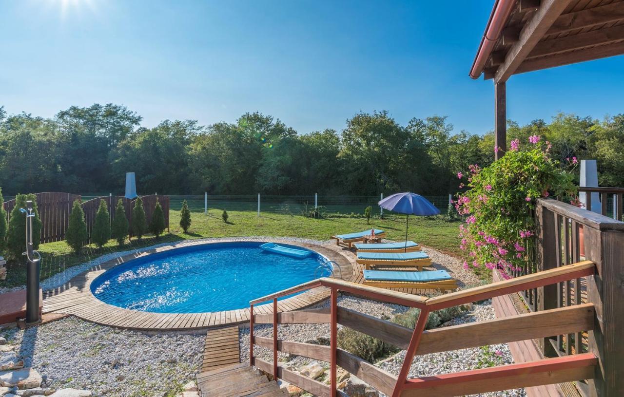 Holiday Park Village Jelovci Kringa Экстерьер фото