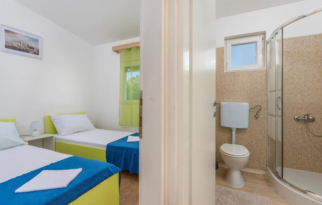 Holiday Park Village Jelovci Kringa Экстерьер фото