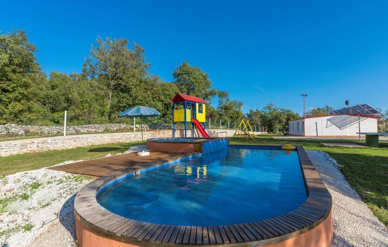 Holiday Park Village Jelovci Kringa Экстерьер фото