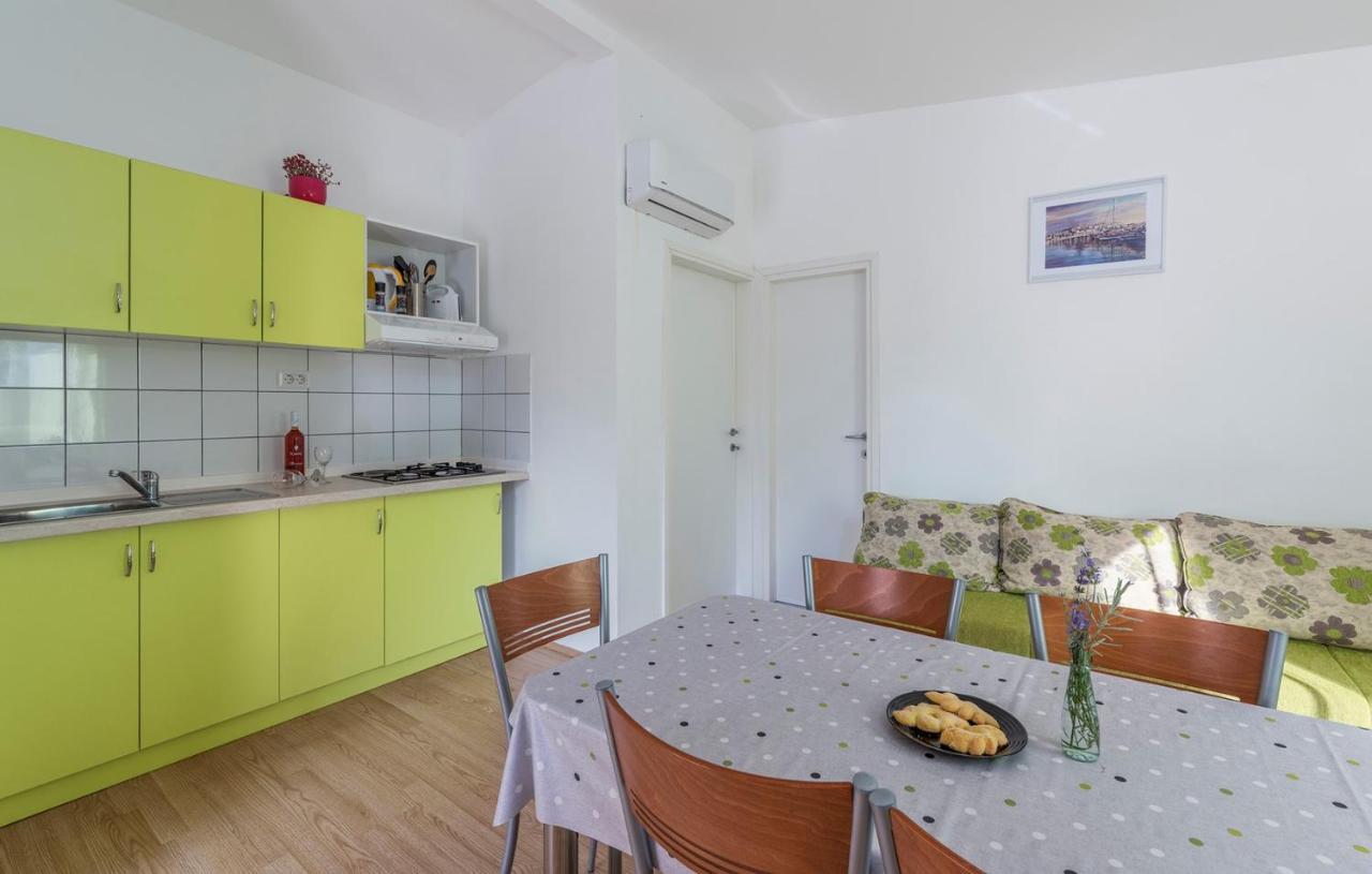 Holiday Park Village Jelovci Kringa Экстерьер фото